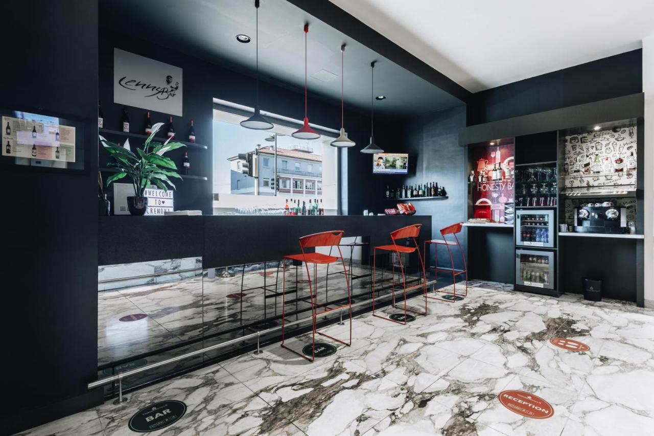 Hotel Continental Кремона Екстер'єр фото