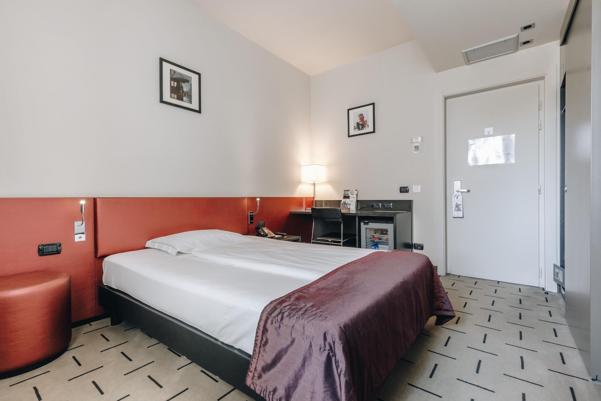 Hotel Continental Кремона Екстер'єр фото