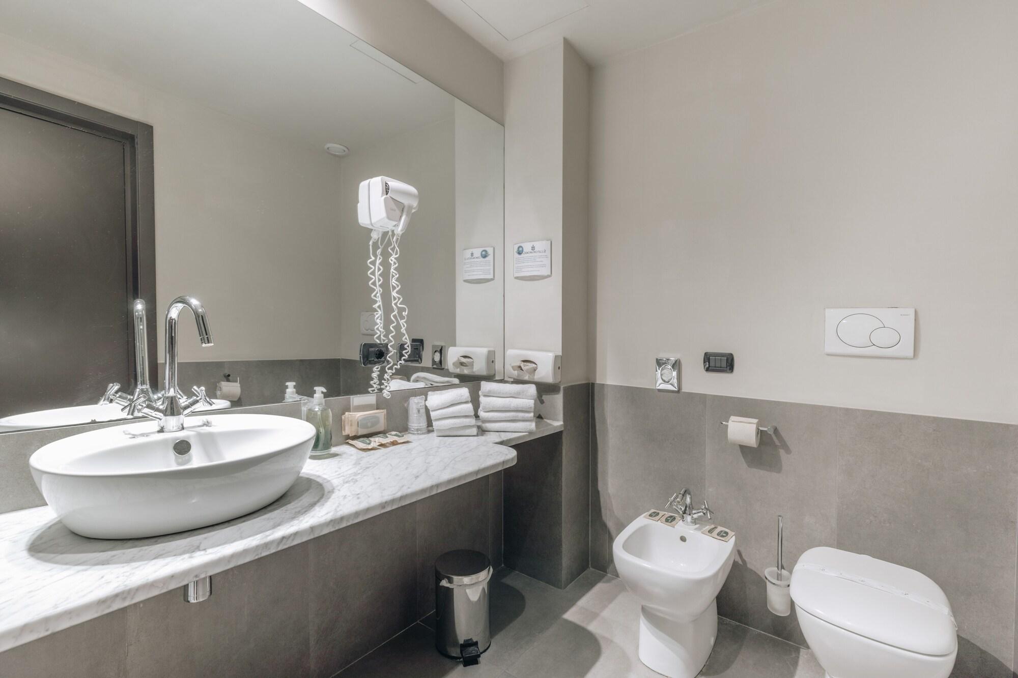 Hotel Continental Кремона Екстер'єр фото