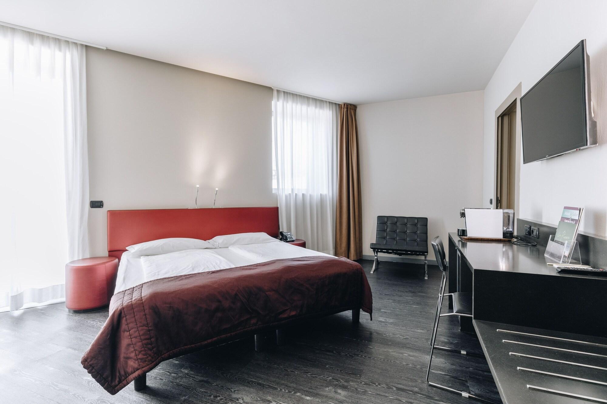 Hotel Continental Кремона Екстер'єр фото