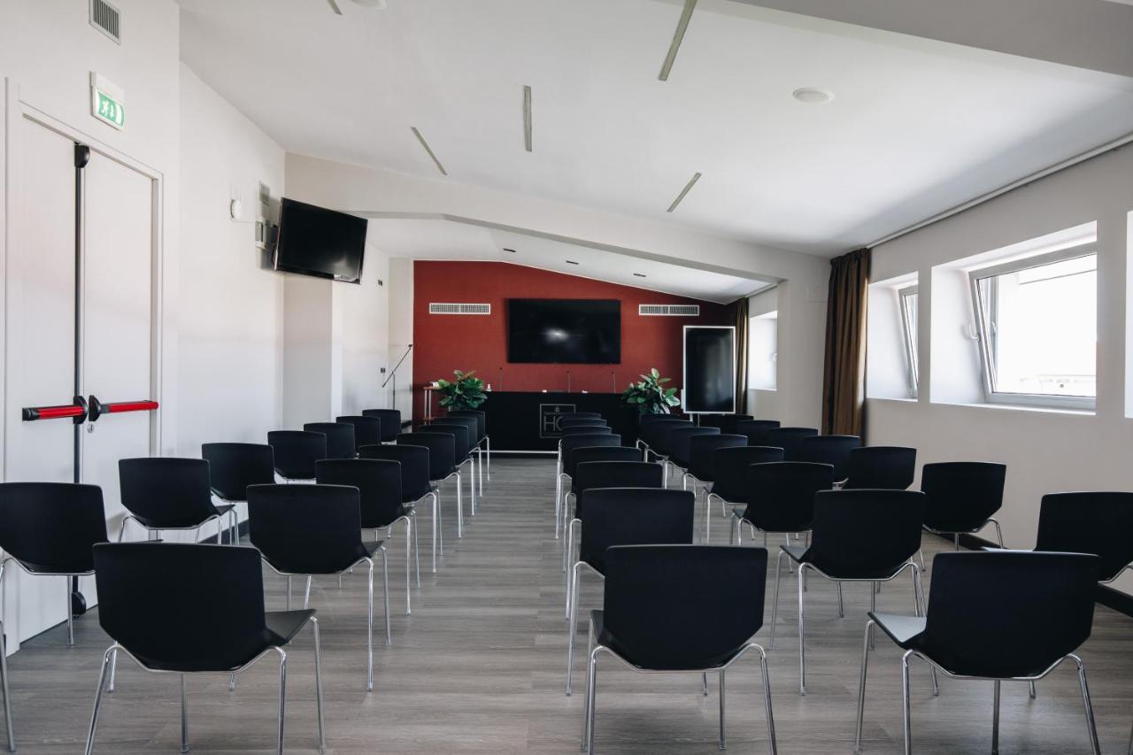 Hotel Continental Кремона Екстер'єр фото