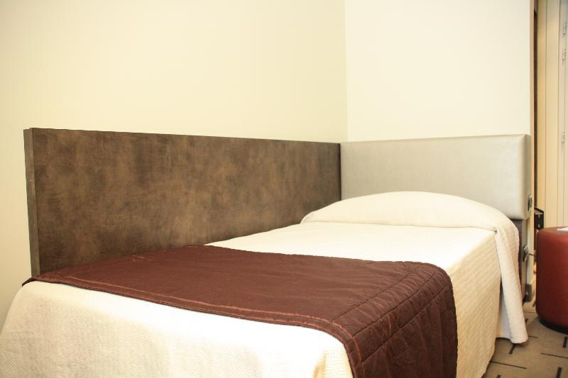 Hotel Continental Кремона Екстер'єр фото