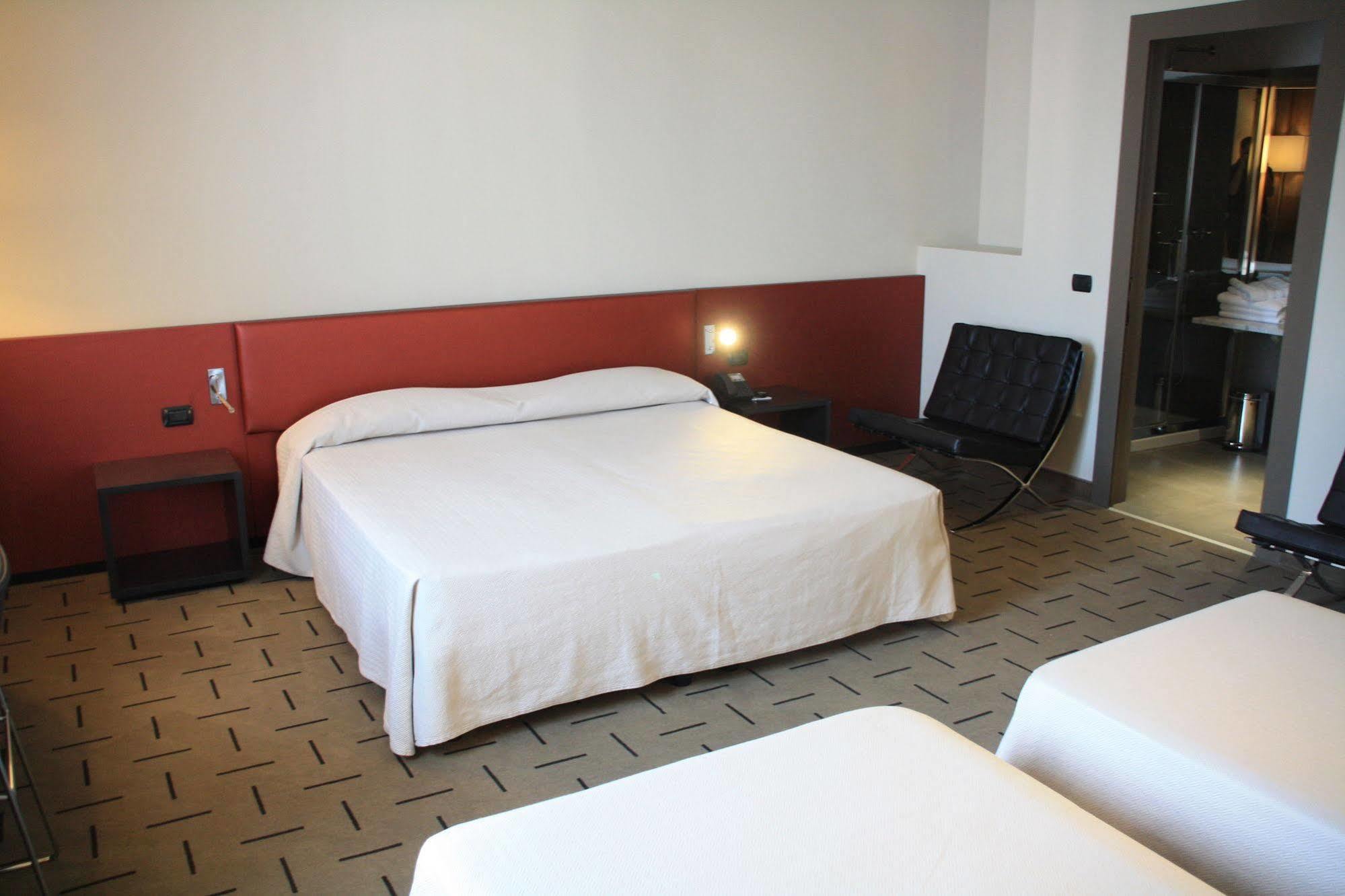 Hotel Continental Кремона Екстер'єр фото